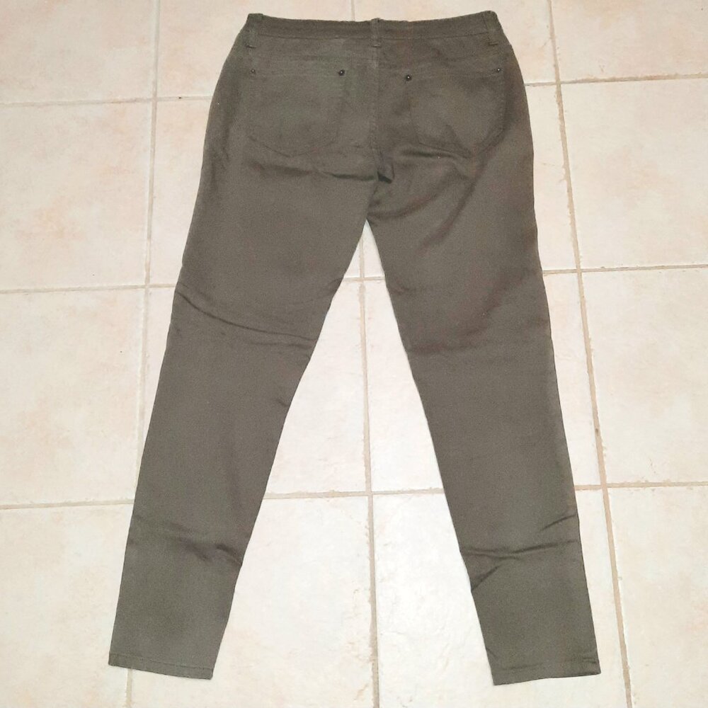 Hybrid & Company Stretch Skinny Jeans - Olive Green - Size 7